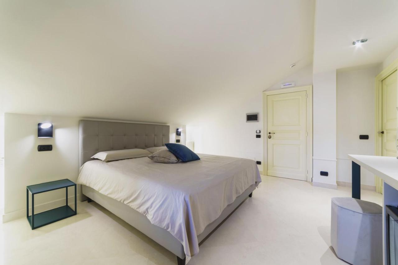 Caffetteria Luca Suite & Rooms Bronte Bagian luar foto