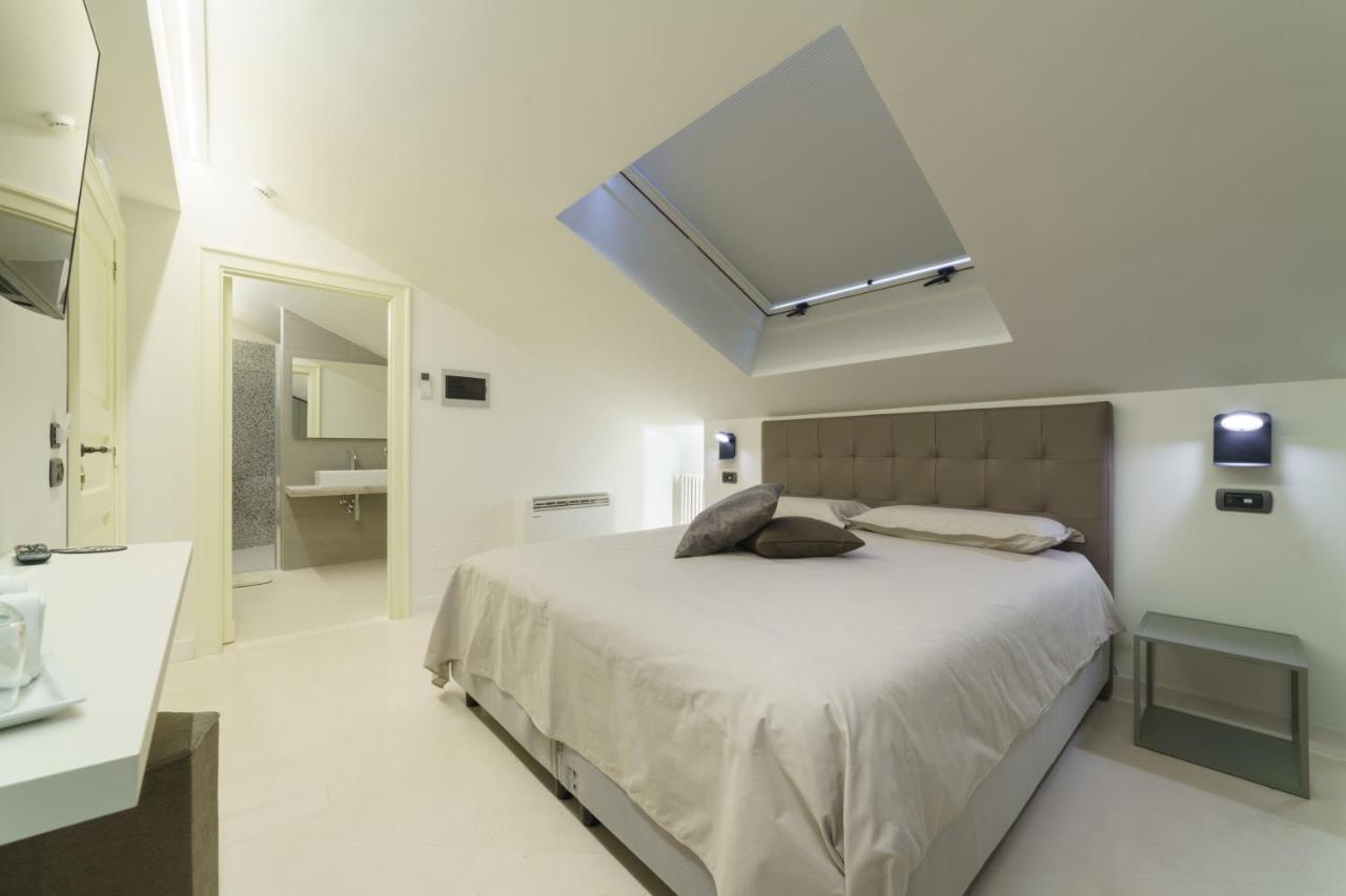 Caffetteria Luca Suite & Rooms Bronte Bagian luar foto