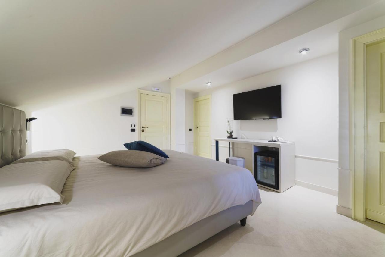 Caffetteria Luca Suite & Rooms Bronte Bagian luar foto