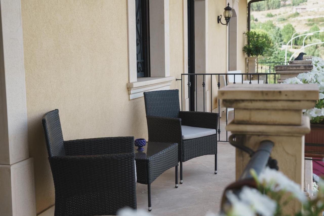 Caffetteria Luca Suite & Rooms Bronte Bagian luar foto