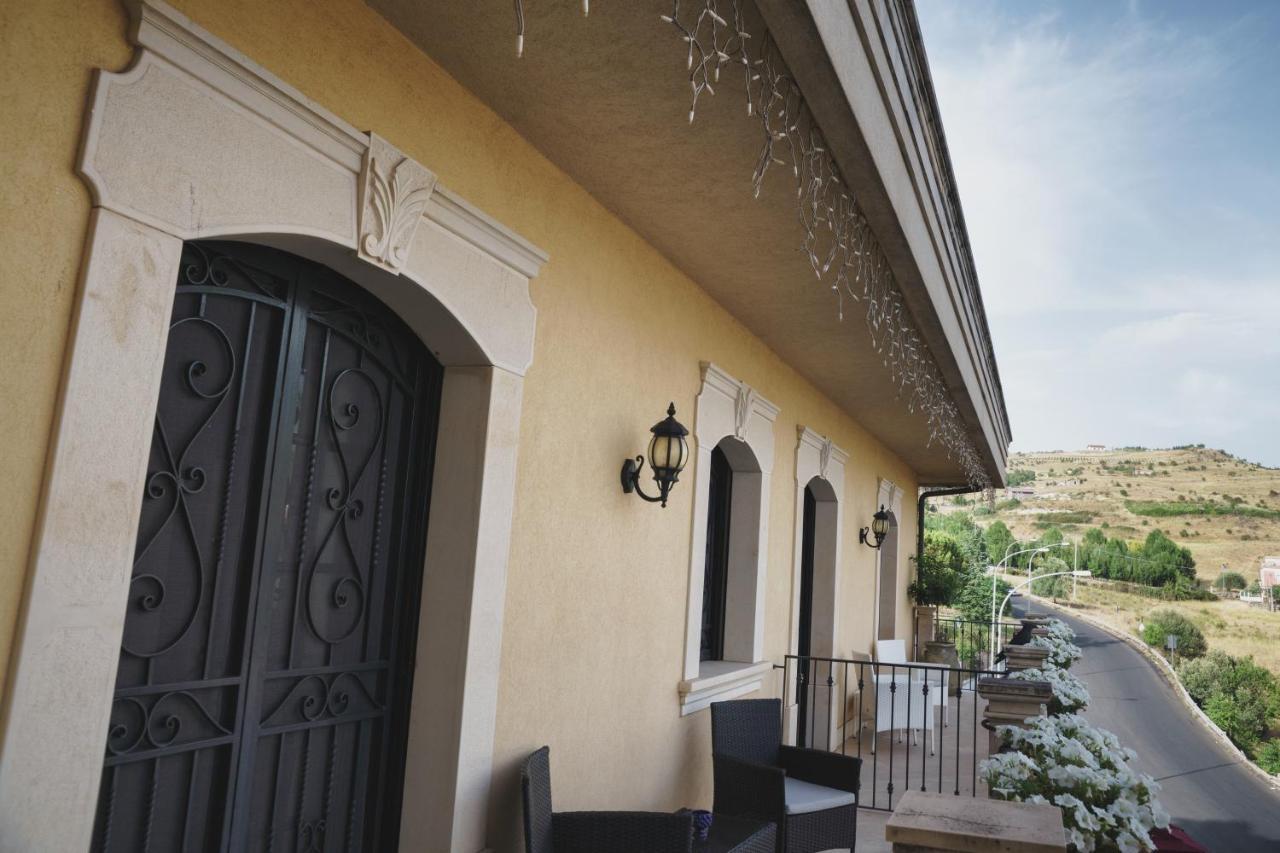 Caffetteria Luca Suite & Rooms Bronte Bagian luar foto