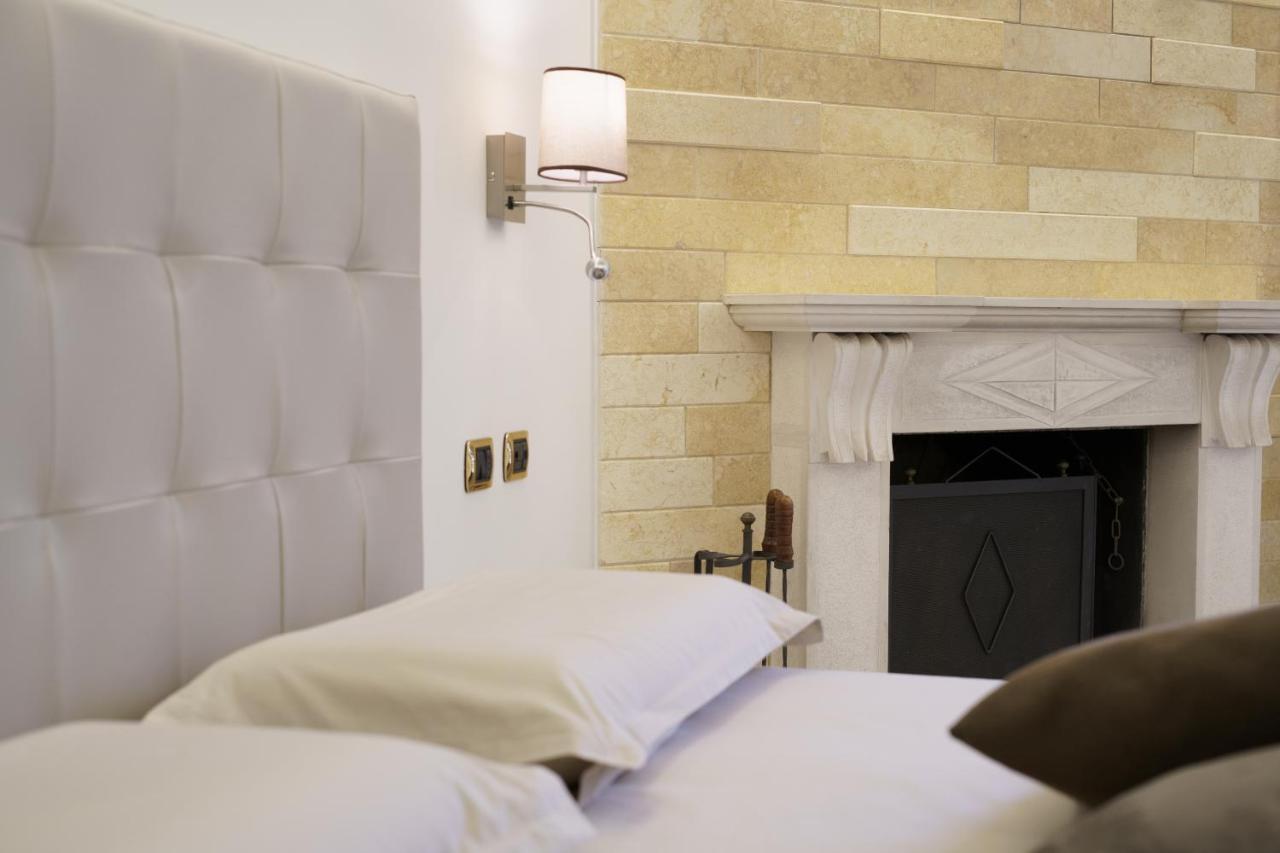 Caffetteria Luca Suite & Rooms Bronte Bagian luar foto